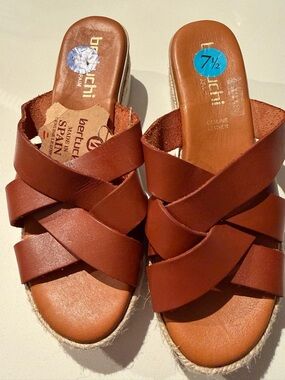 Bertuchi Sandals made in Spain NWOB. Size 7.5 (38)